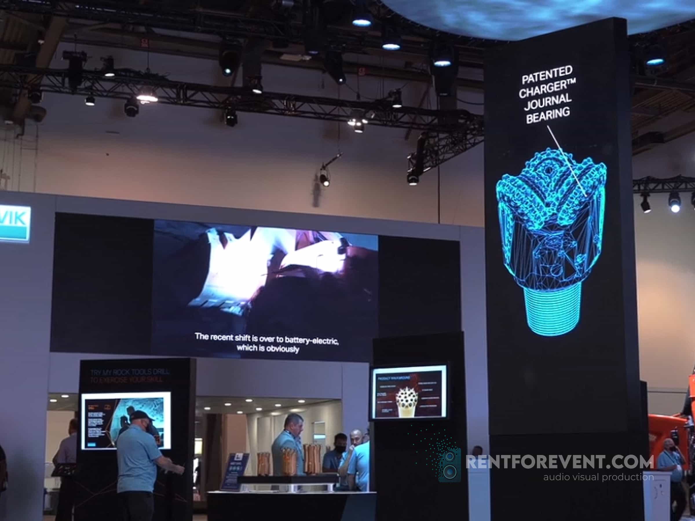 Video Wall 32.8' x 8.2' (P 2.6mm) - Led Wall Rental Packages - 39x13-72-min